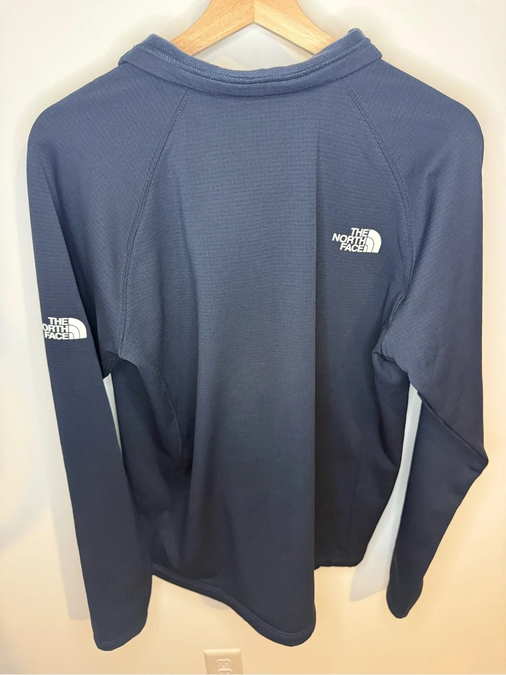 The North Face Navy Men's Quarter-Zip Pullover